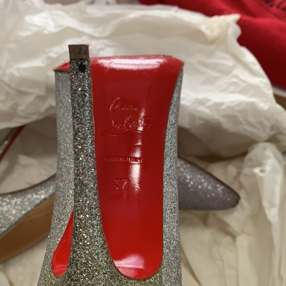 Pigalle Follies 100 glitter Silver louboutins size 37. - Picture 5 of 6